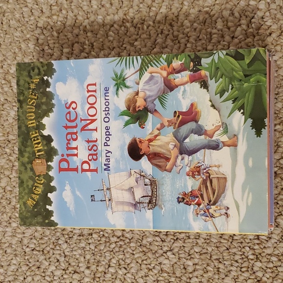 Lot of 12 Magic Tree House Paperback Books (Book 1-12) - Picture 6 of 16